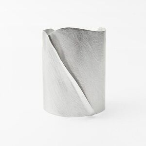 NWOT. Zara Silver Textured Rigid Metal Arm Band.